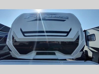 2025 Keystone RV Fuzion — photo 13 view