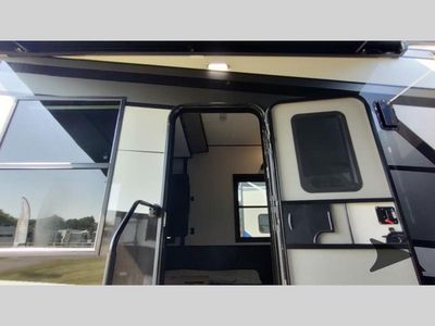 2025 Keystone RV Fuzion — photo 37 view