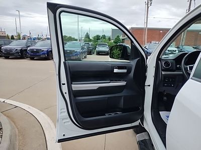 2019 Toyota Tundra — photo 21 view