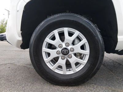 2024 Toyota Tacoma 4WD - Photo 10