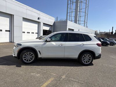 2023 BMW X5 xDrive40i — side profile view