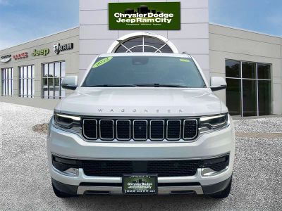 2022 Jeep Wagoneer — side profile view