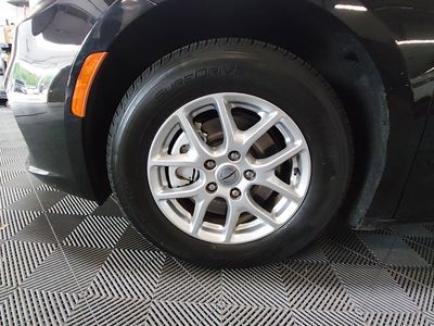 2023 Chrysler Pacifica — photo 10 view