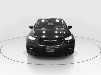 2023 Chrysler Pacifica — side profile view