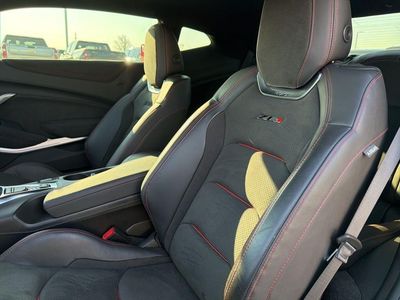 2021 Chevrolet Camaro - Photo 16