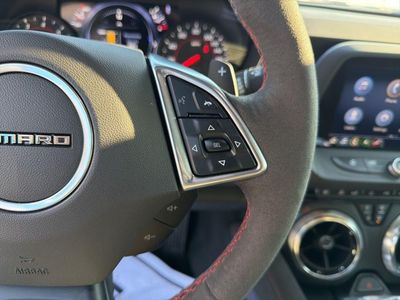 2021 Chevrolet Camaro - Photo 19