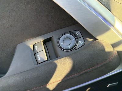2021 Chevrolet Camaro - Photo 32