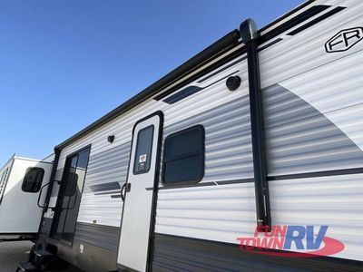 2025 Palomino Puma Destination - Photo 2