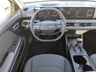 2025 Kia K4 - Photo 18