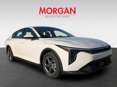 2025 Kia K4 - Photo 2