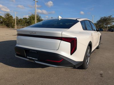 2025 Kia K4 - Photo 36