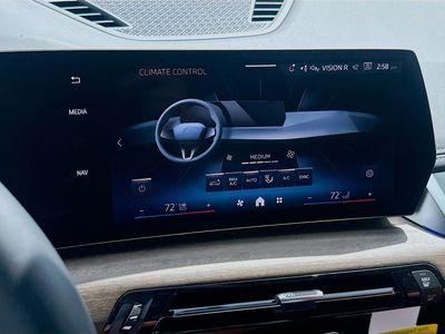 2026 BMW X1 — photo 13 view