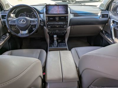 2023 Lexus GX — photo 10 view