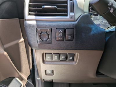 2023 Lexus GX — photo 25 view