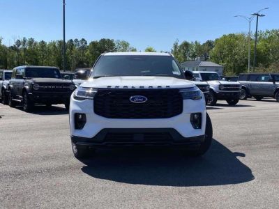 2026 Ford Explorer — photo 8 view