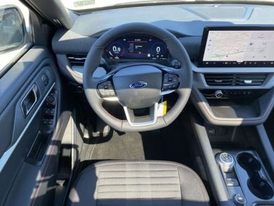 2026 Ford Explorer — photo 10 view