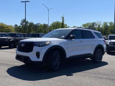 2026 Ford Explorer — photo 7 view