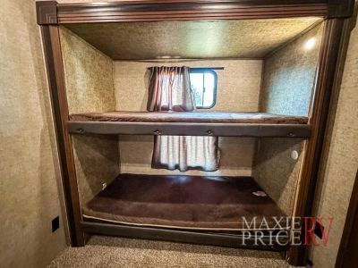 2016 Forest River Sierra - Photo 12