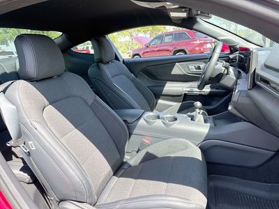 2025 Ford Mustang - Photo 23