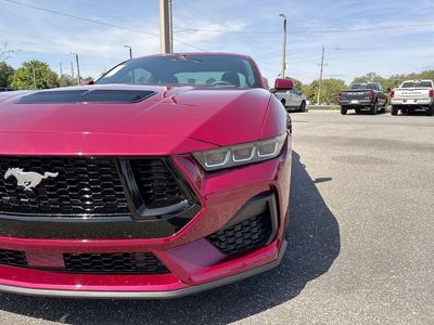 2025 Ford Mustang - Photo 9