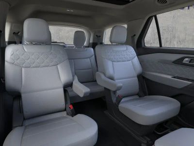 2026 Ford Explorer — photo 11 view