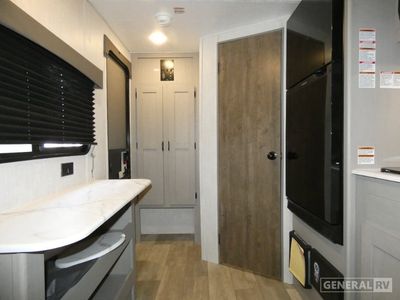 2025 Coachmen Clipper Cadet — detail view
