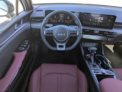 2026 Kia K5 — photo 18 view