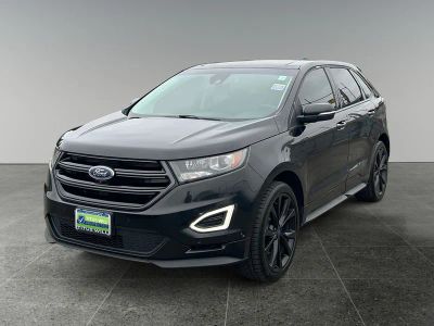 2015 Ford Edge — rear three-quarter view