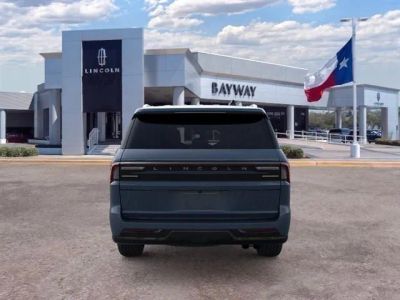 2026 Lincoln Navigator L — detail view