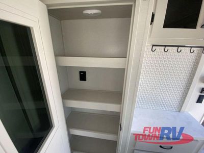 2025 Coachmen RV Brookstone - Photo 23
