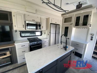 2025 Coachmen RV Brookstone - Photo 16