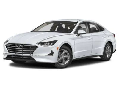 2022 Hyundai Sonata SE in Calypso Red — front three-quarter view