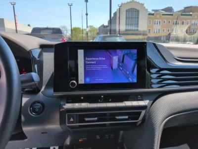 2025 Toyota Camry — photo 19 view
