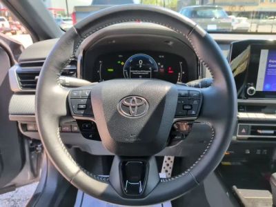 2025 Toyota Camry — photo 18 view