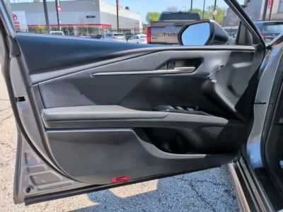 2025 Toyota Camry — photo 12 view