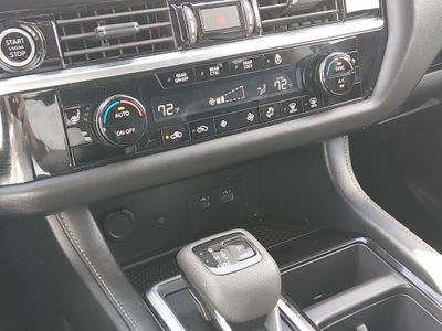 2024 Nissan Pathfinder — photo 20 view
