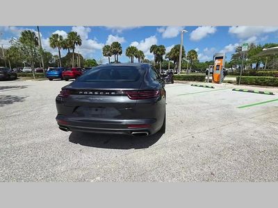 2018 Porsche Panamera — photo 37 view