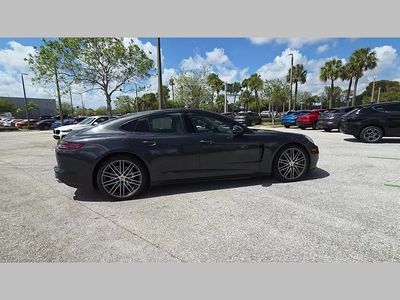 2018 Porsche Panamera — photo 33 view