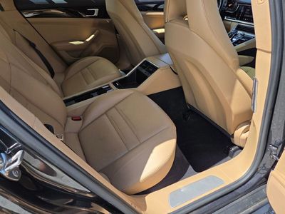 2018 Porsche Panamera — photo 25 view