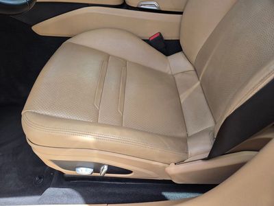 2018 Porsche Panamera — photo 12 view