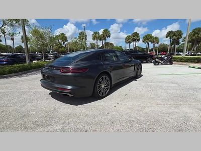 2018 Porsche Panamera — photo 34 view