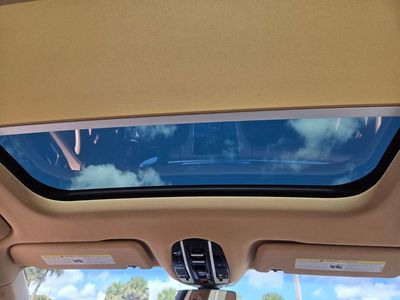 2018 Porsche Panamera — photo 27 view