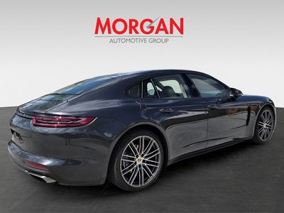 2018 Porsche Panamera — interior view