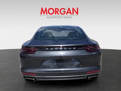 2018 Porsche Panamera — detail view