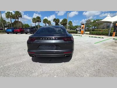 2018 Porsche Panamera — photo 38 view