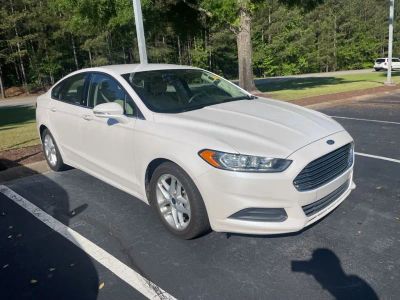 2016 Ford Fusion - Photo 2