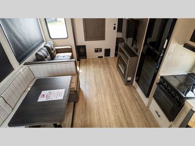 2025 Forest River RV Cherokee Arctic Wolf — photo 41 view