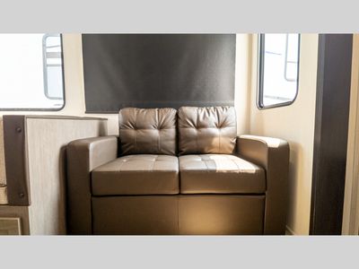 2025 Forest River RV Cherokee Arctic Wolf — photo 27 view