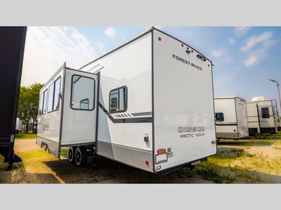 2025 Forest River RV Cherokee Arctic Wolf — photo 7 view