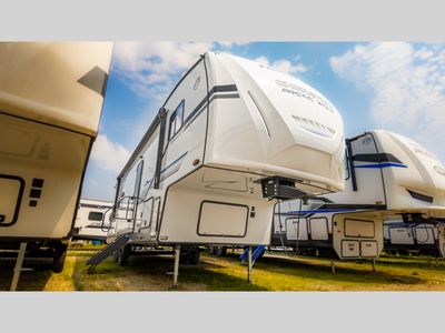 2025 Forest River RV Cherokee Arctic Wolf — photo 48 view